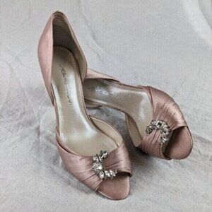 Caparros Pink Blush Rhinestone Pumps Size 8.5 Women